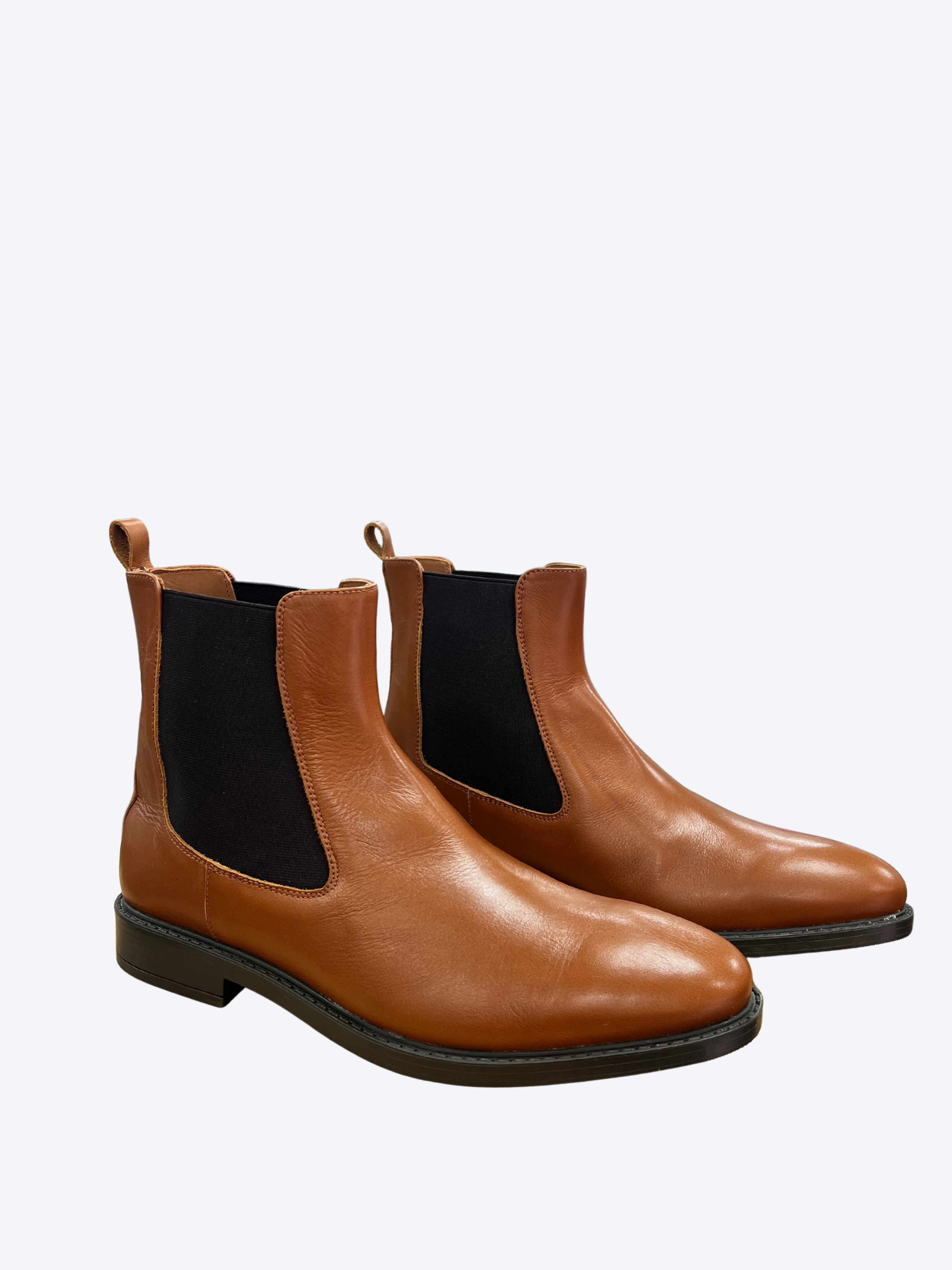 Botín de Hombre en Piel Elegante y Cómodo