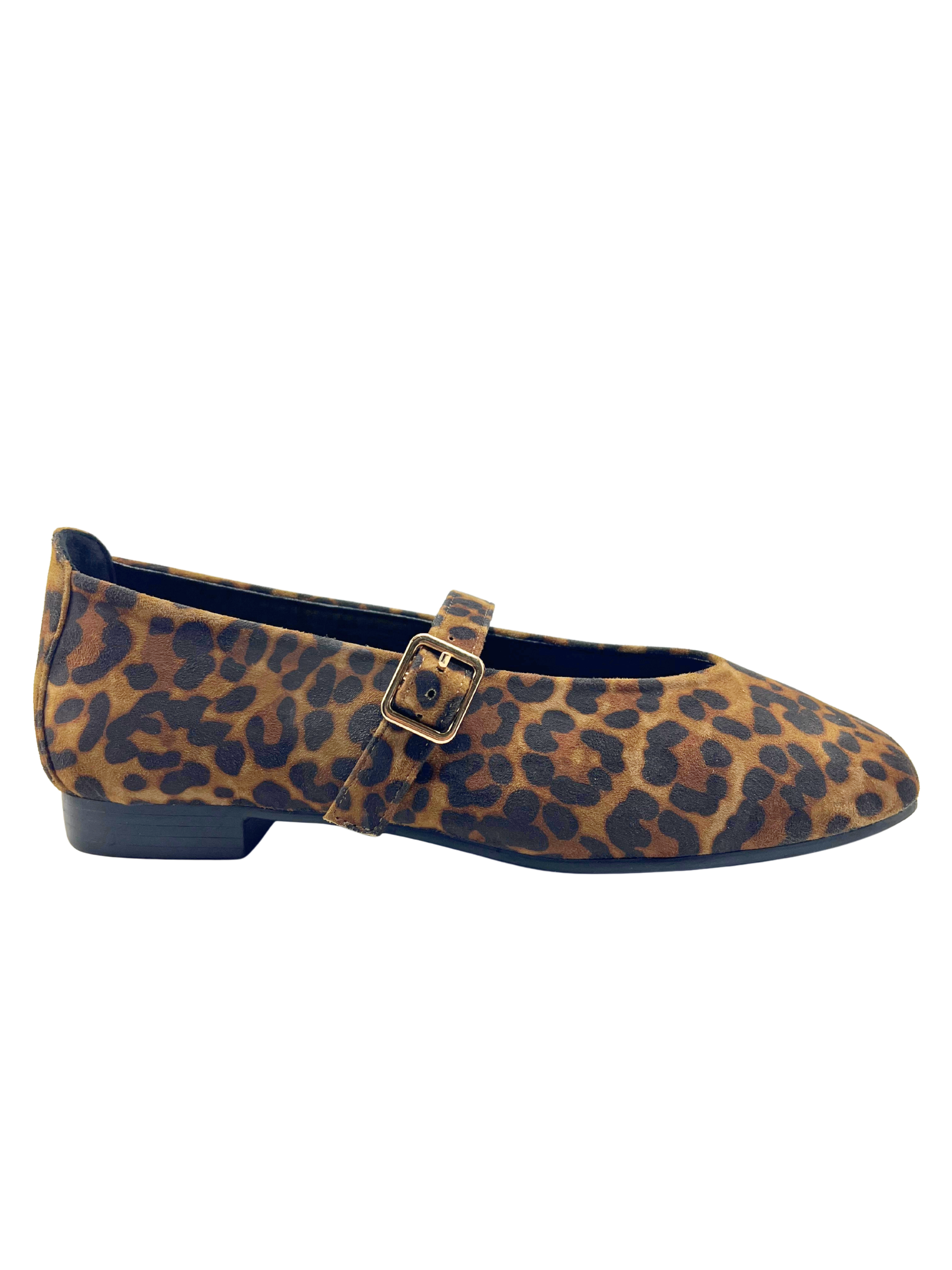 ZAPATO TACON BAJO LEOPARDO