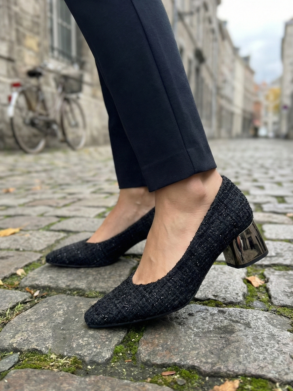 Zapatos de tacón bajo mujer en tweed negro con tacón metálico