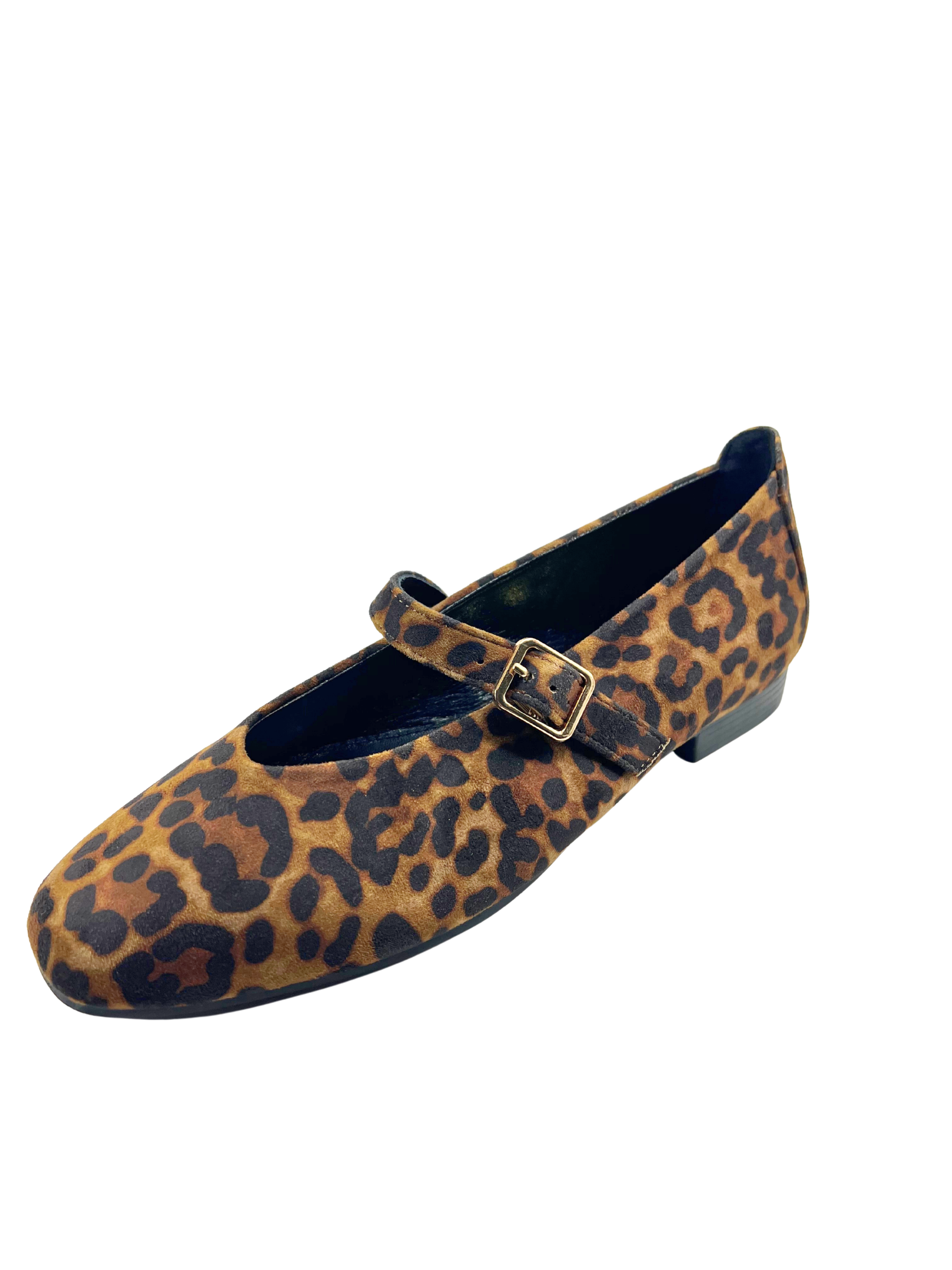 ZAPATO TACON BAJO LEOPARDO