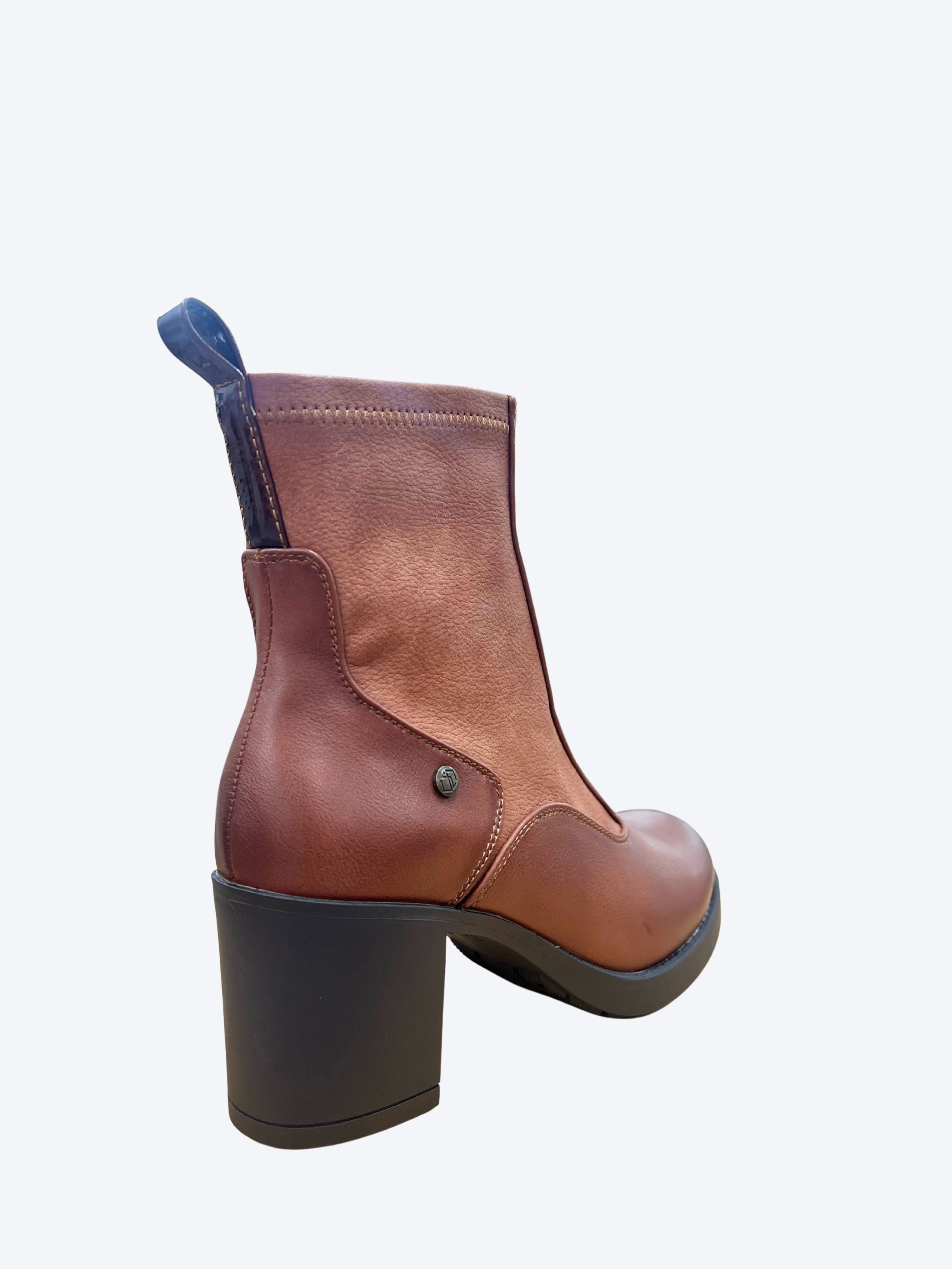 Botines de tacón marrones con cremallera