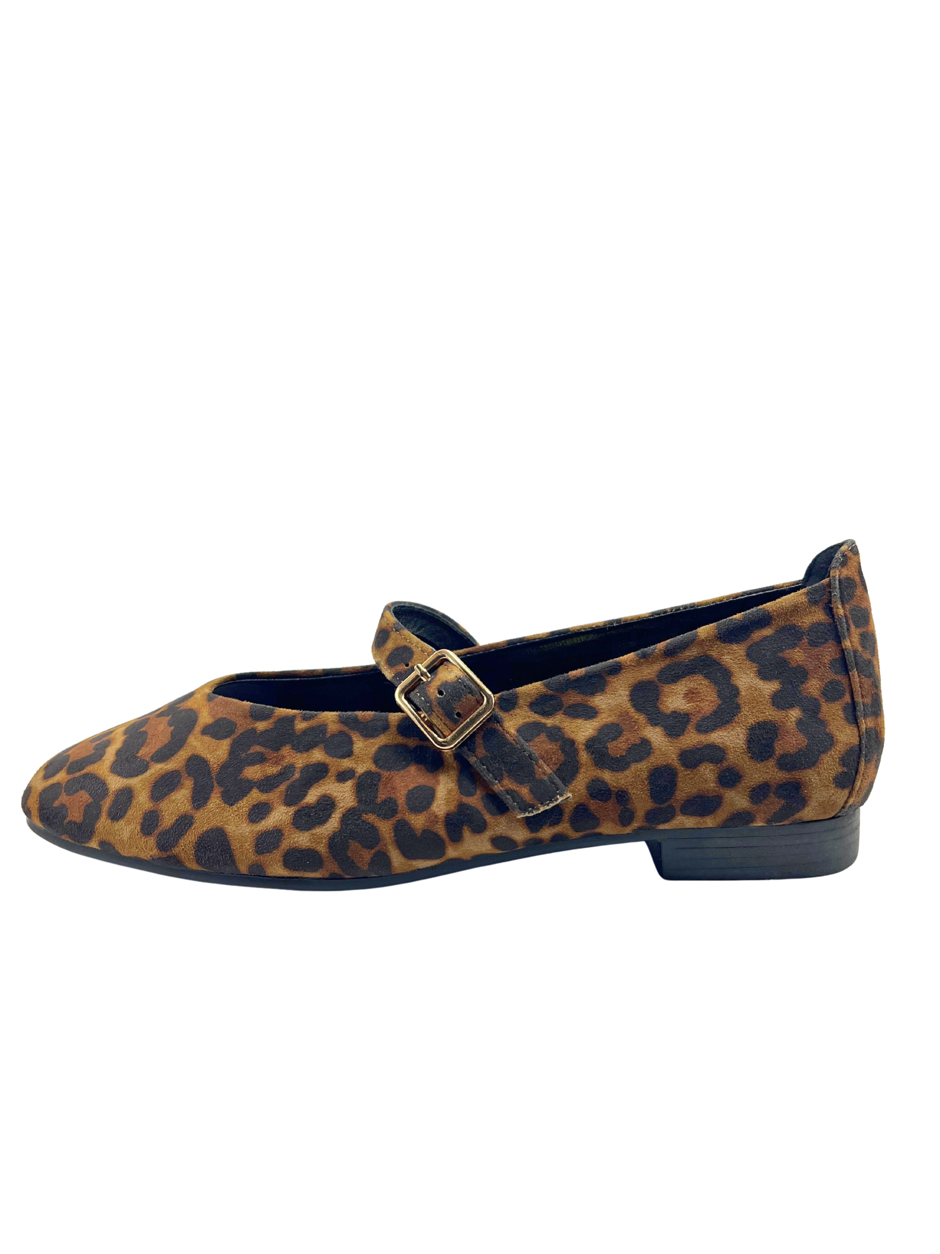 ZAPATO TACON BAJO LEOPARDO
