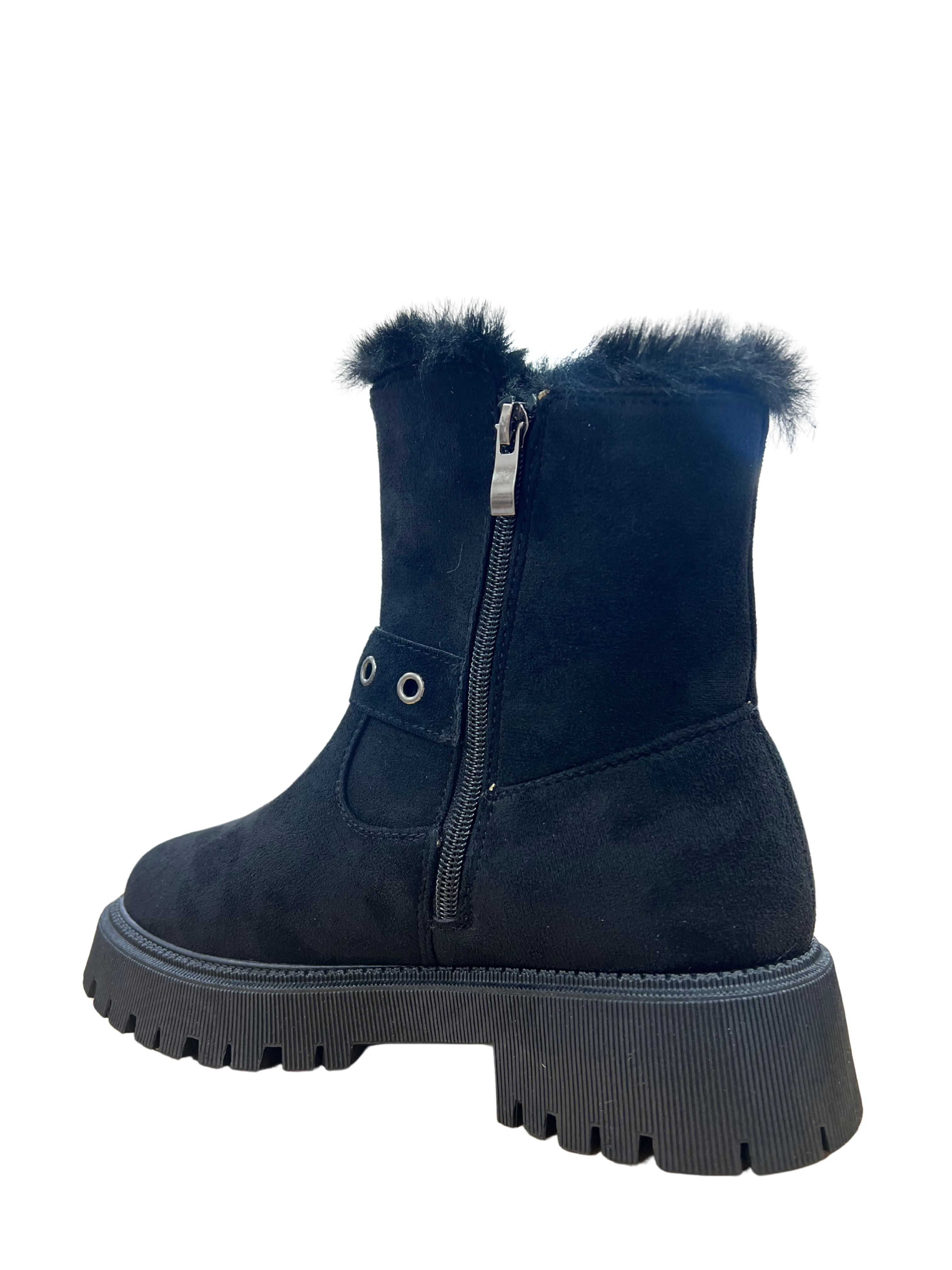 Botines negros con hebilla y pelo interior – estilo moderno y suela track