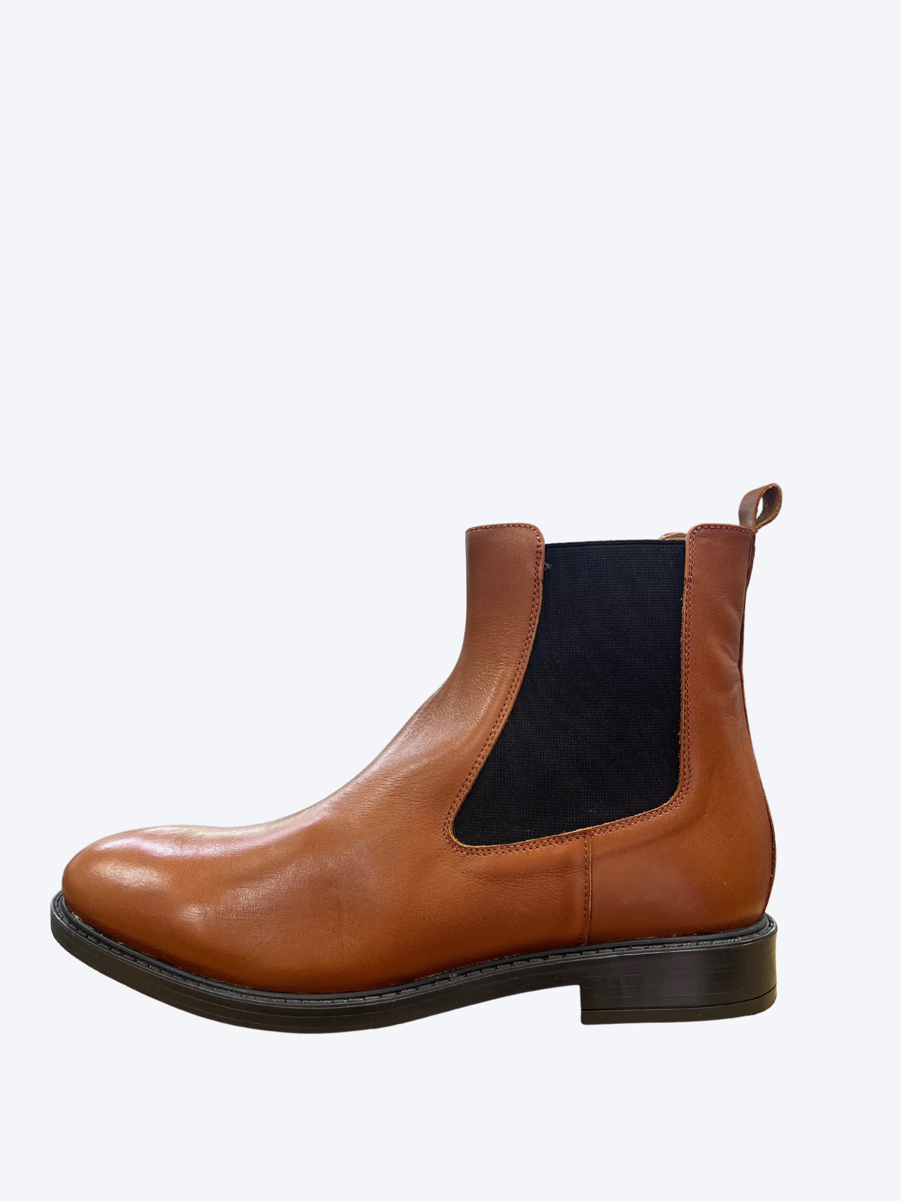 Botín de Hombre en Piel Elegante y Cómodo