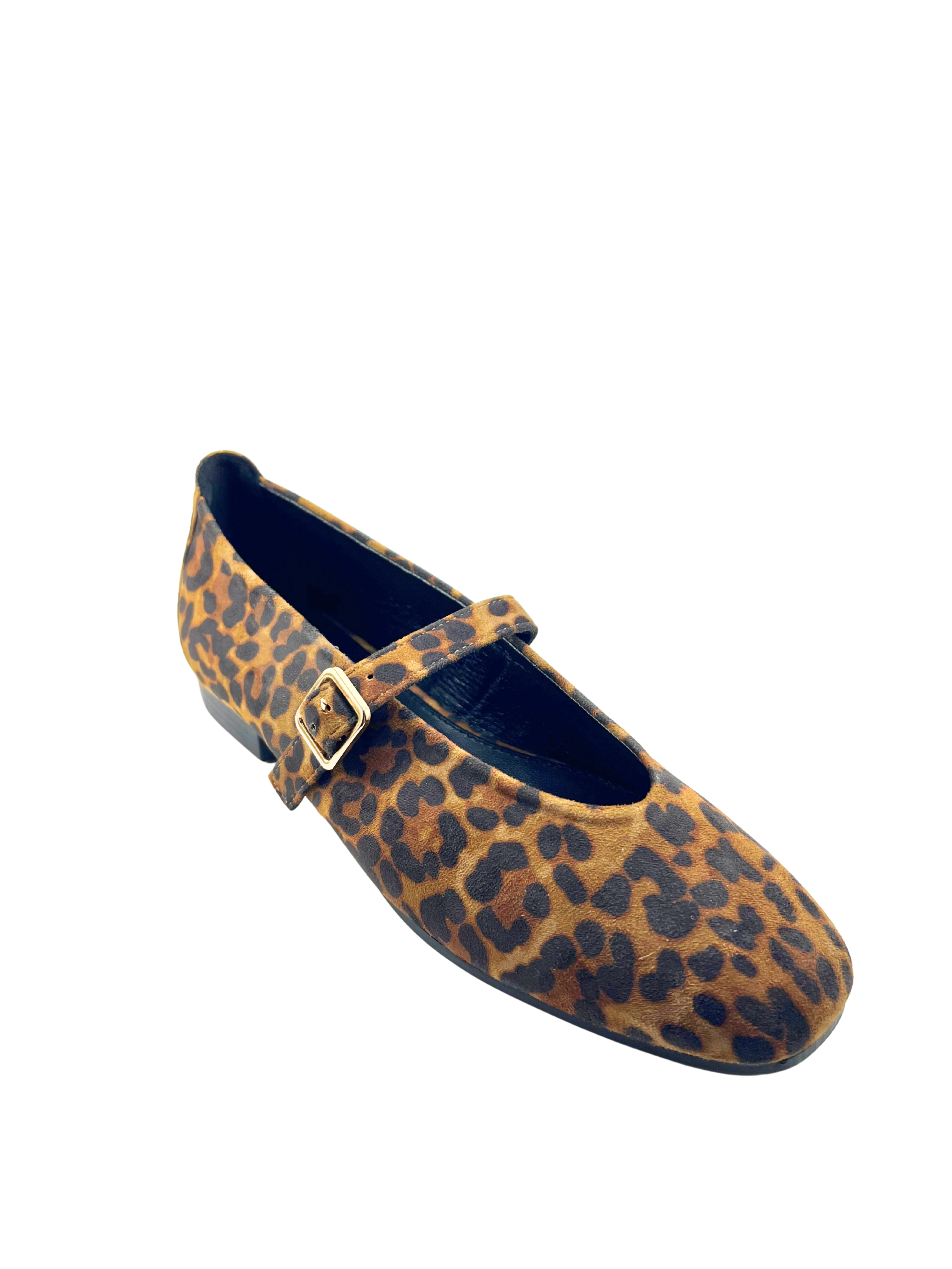 ZAPATO TACON BAJO LEOPARDO