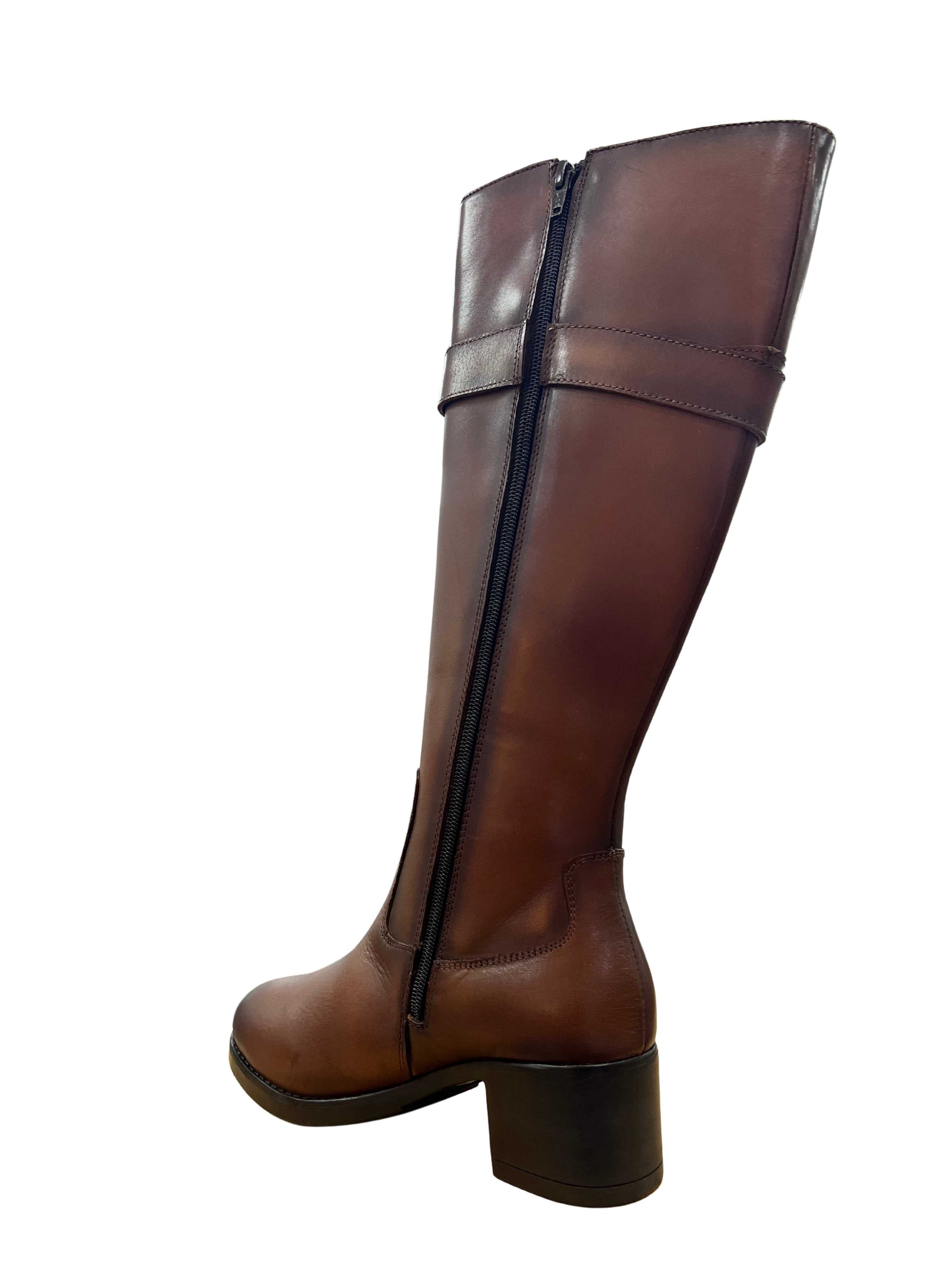 Bota alta de piel marrón 48H – Estilo y confort Made in Spain