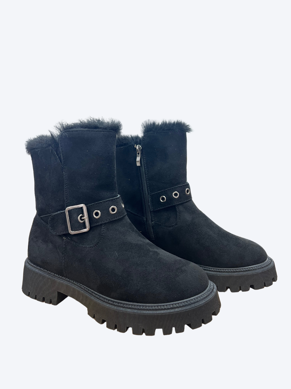 Botines negros con hebilla y pelo