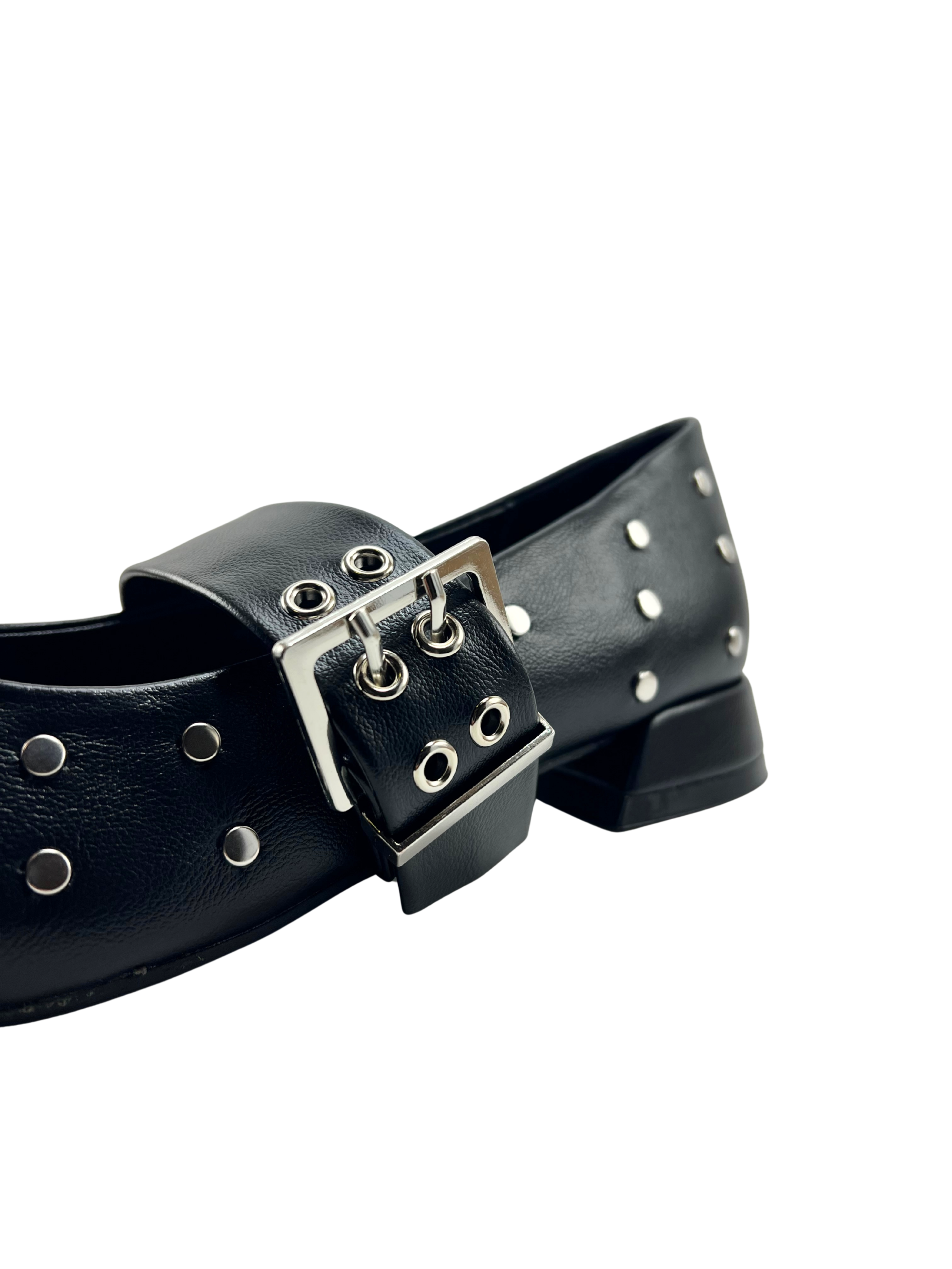 ZAPATO TACON BAJO HEBILLA