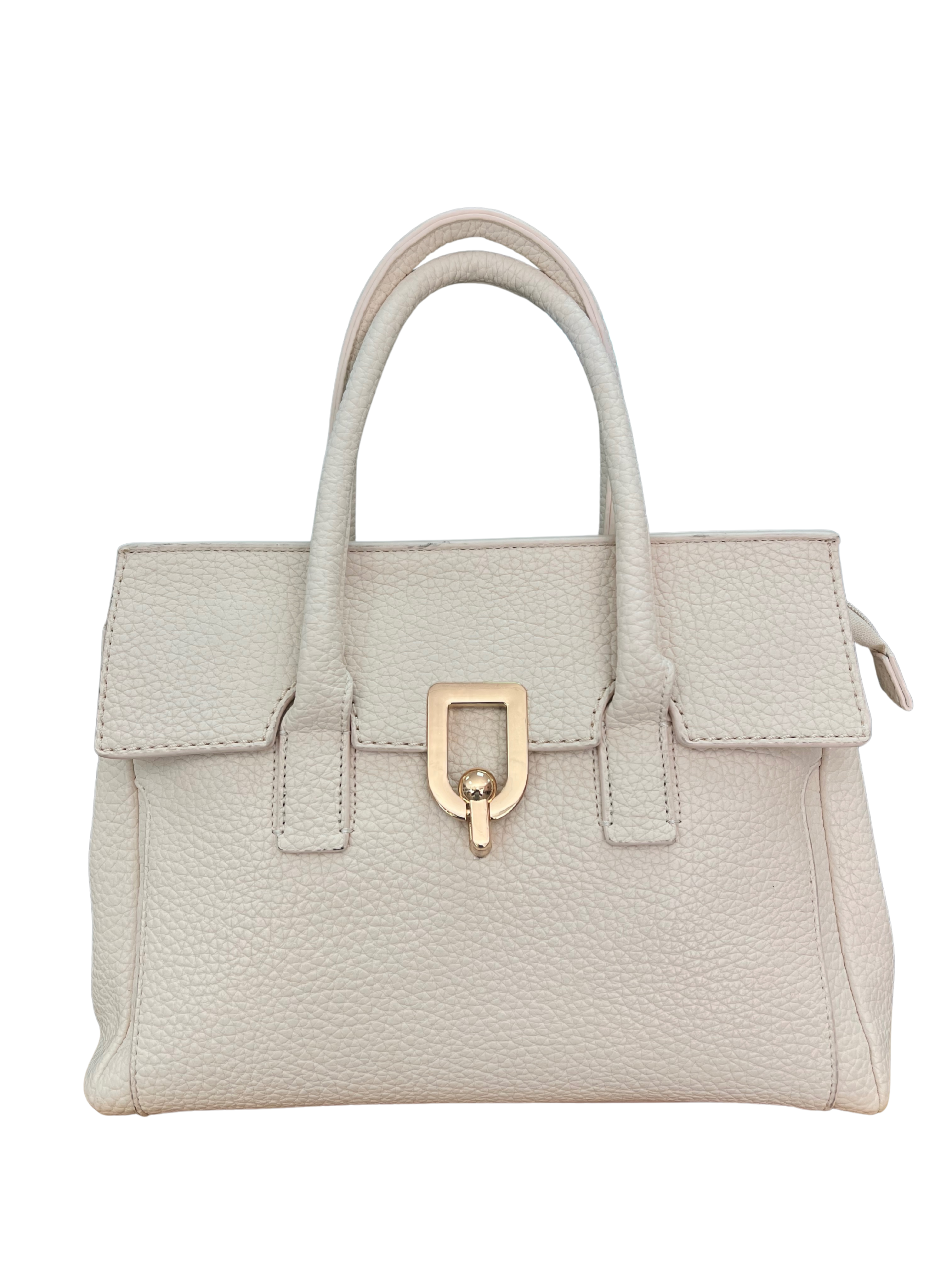 BOLSO BEIGE CON CIERRE METALICO DECORATIVO