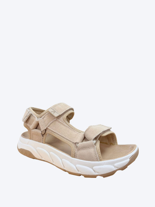 Sandalia hombre Callaghan beige con tiras de velcro regulables y suela Adaptaction, vista perspectiva frontal
