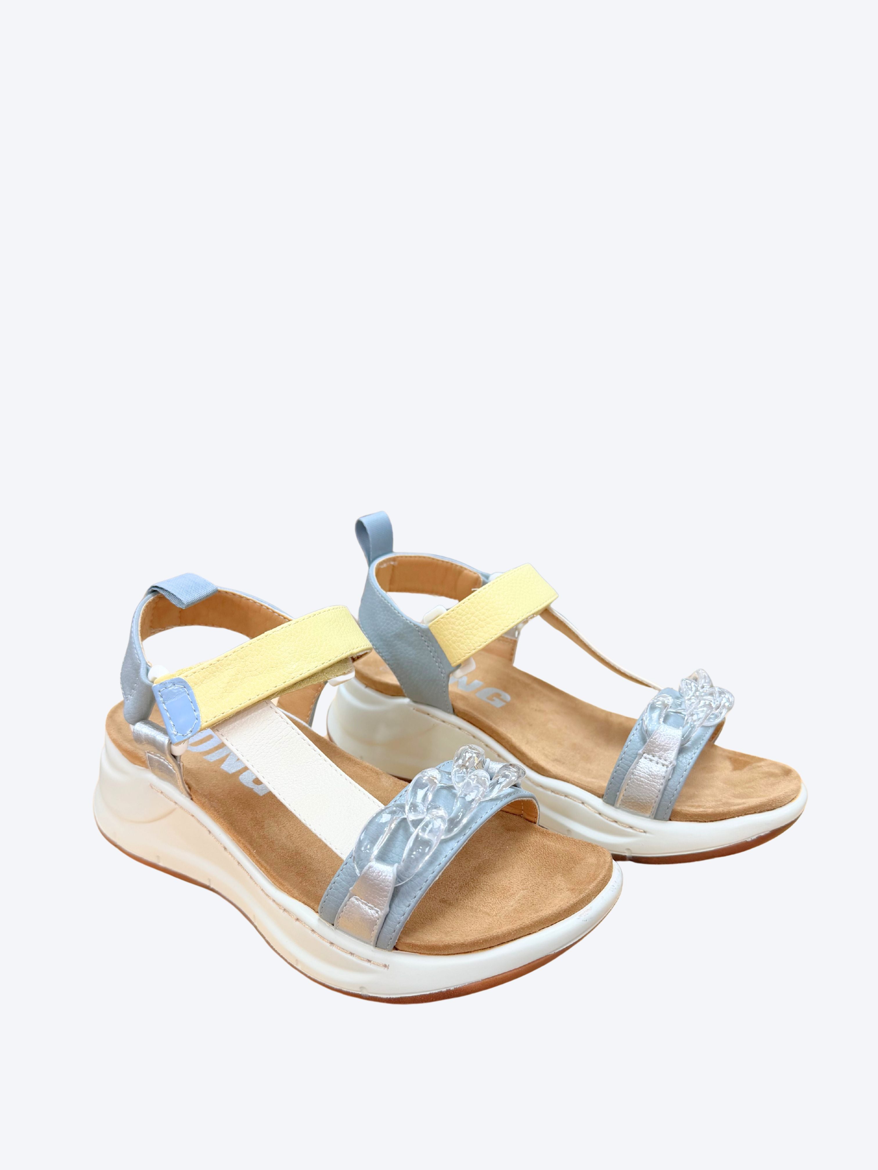 Par de sandalias mujer D'Angela multicolor azul y amarillo con detalle piedras transparentes, vista frontal par