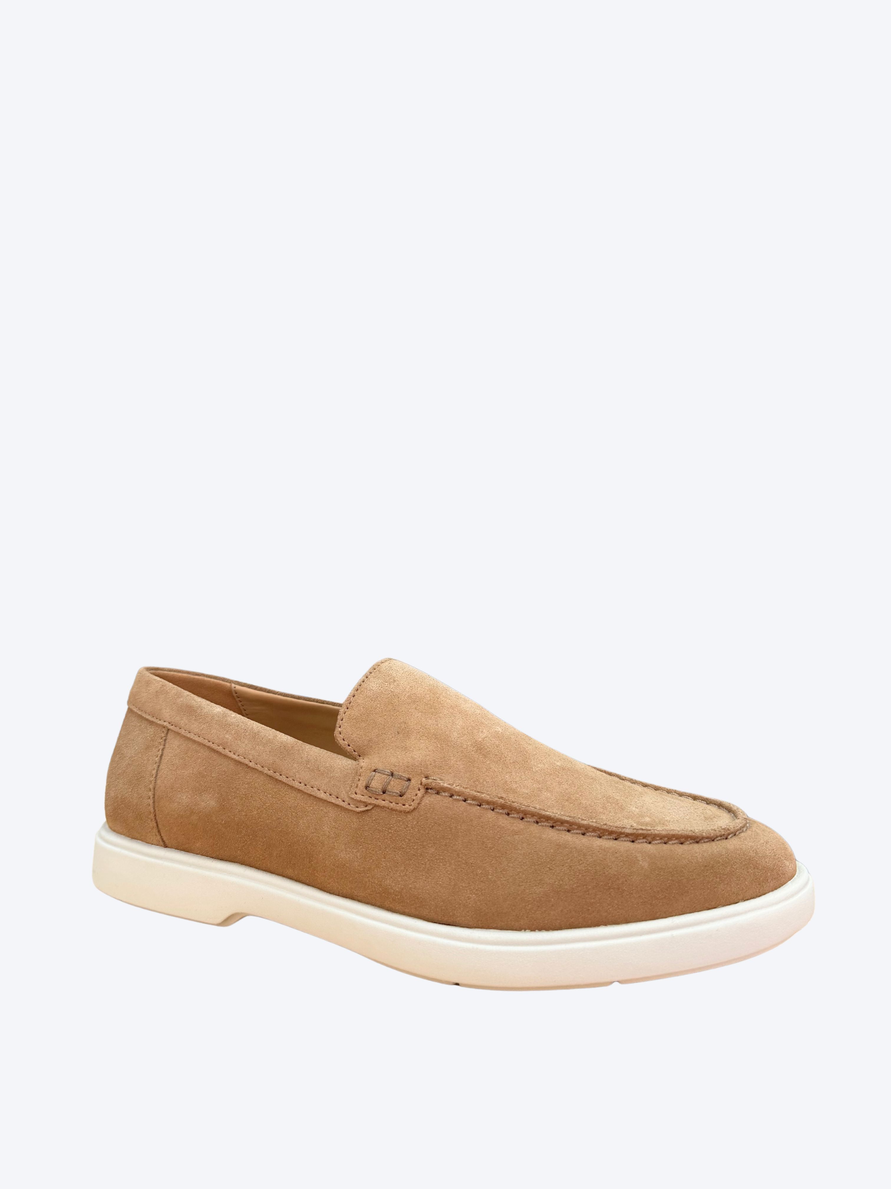 Mocasín serraje camel Geox hombre vista tres cuartos