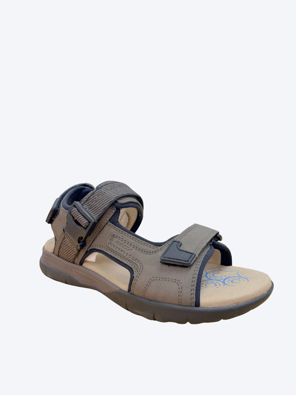 Sandalia hombre Geox topo con tiras acanaladas transpirables, doble velcro y plantilla Respira, vista perspectiva frontal