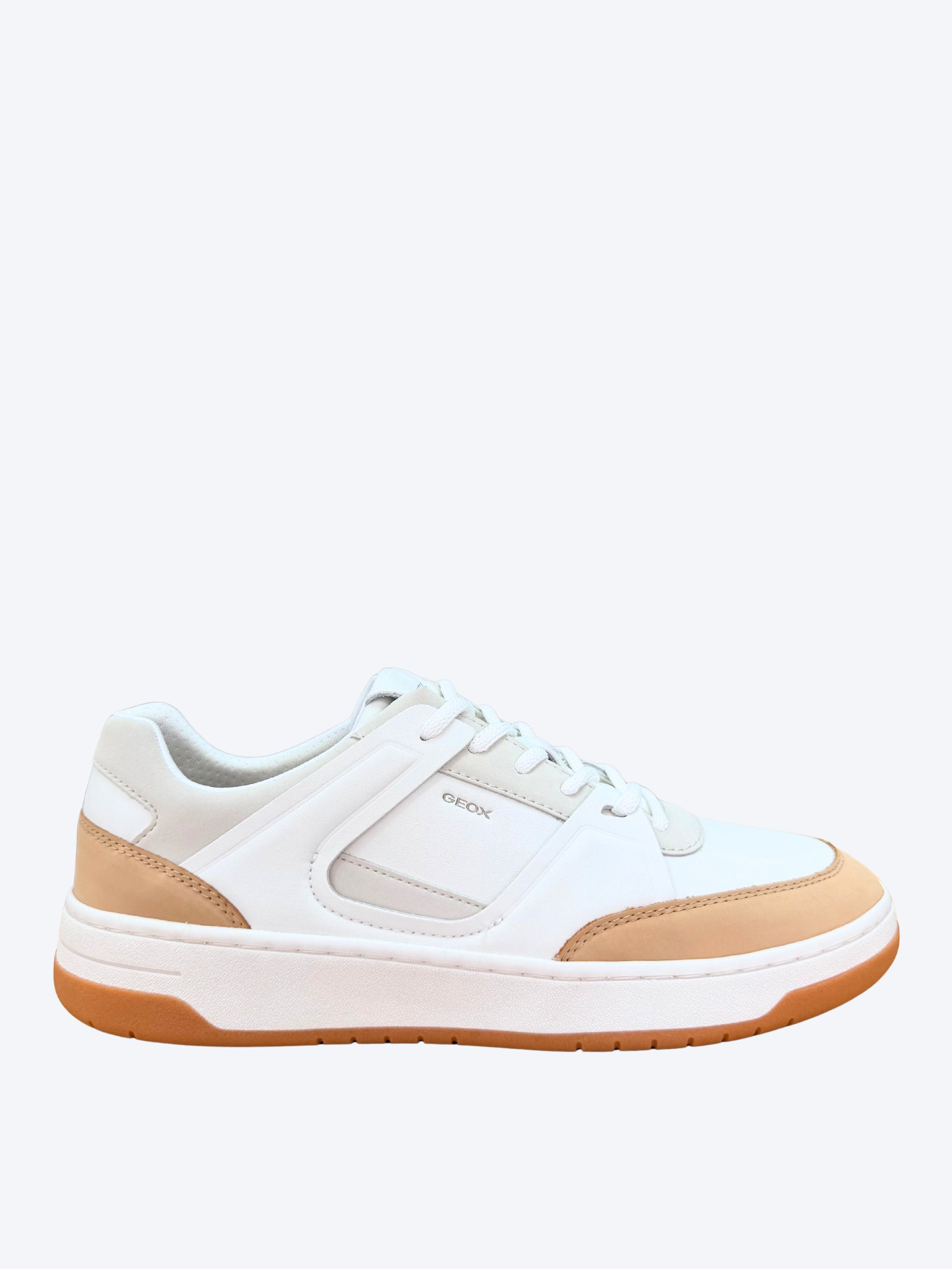 Sneaker de piel hombre Geox blanco y camel vista lateral