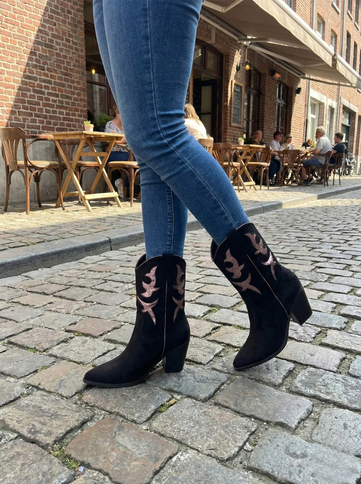 BOTA CAMPERA D´ANGELA NEGRA DHI29105