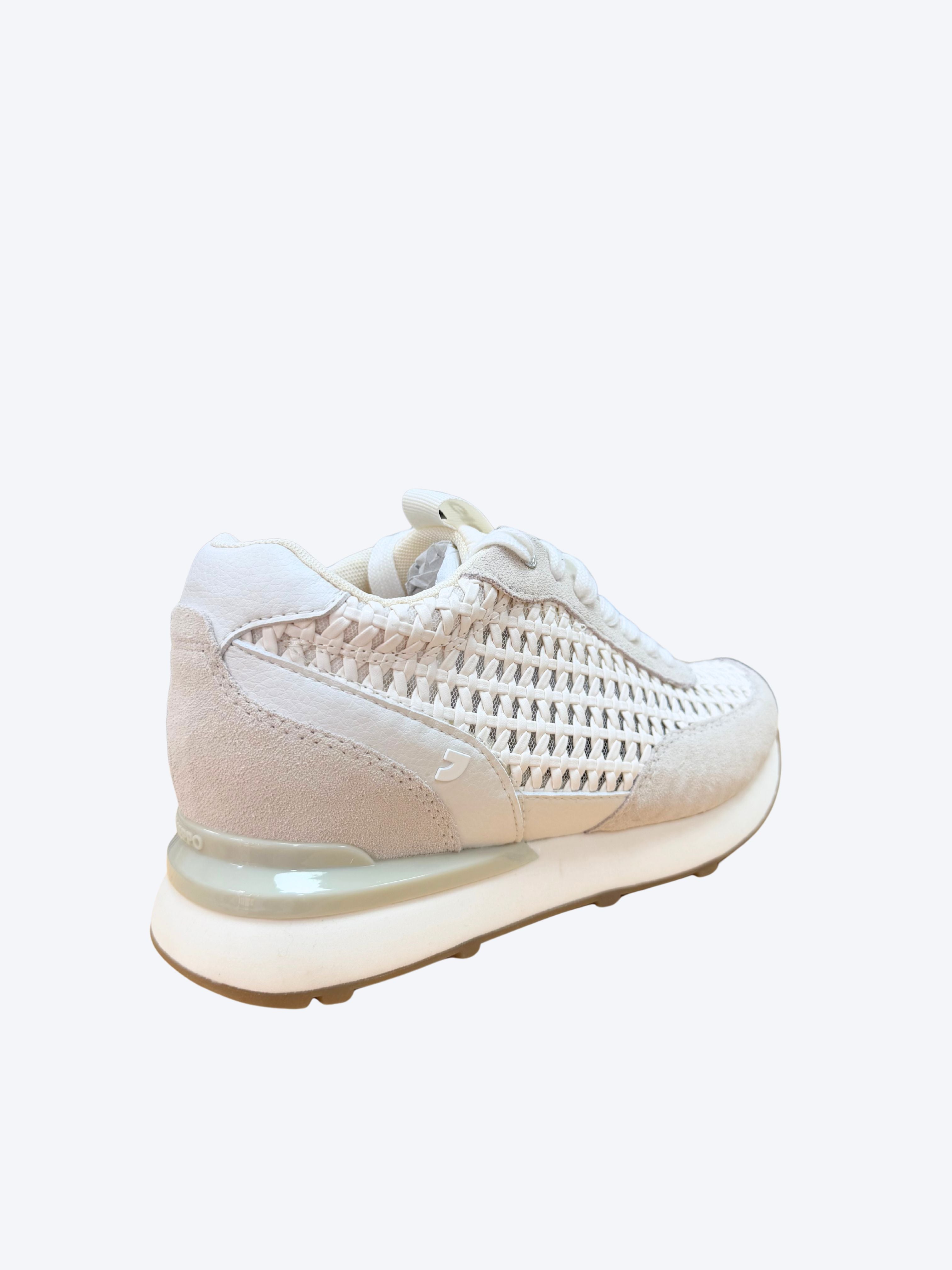 Sneakers mujer Gioseppo beige con contrafuerte en ante y cápsula trasera semitransparente, vista trasera