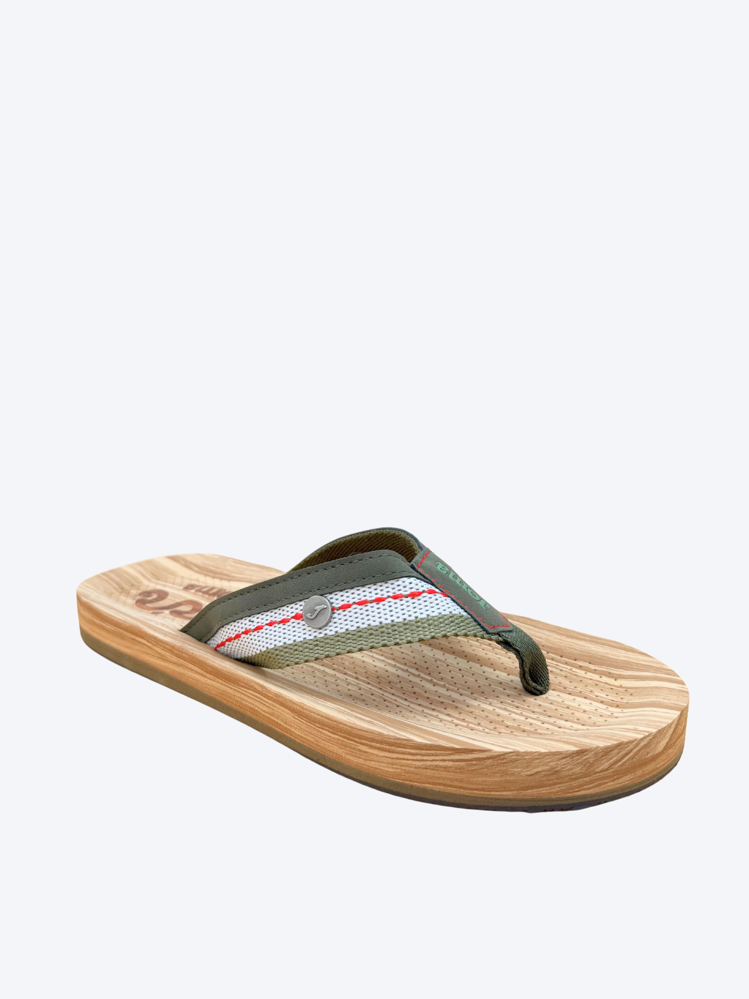 Chancla de dedo hombre Joma con plantilla efecto madera y correa técnica verde kaki con detalle rojo, vista perspectiva frontal