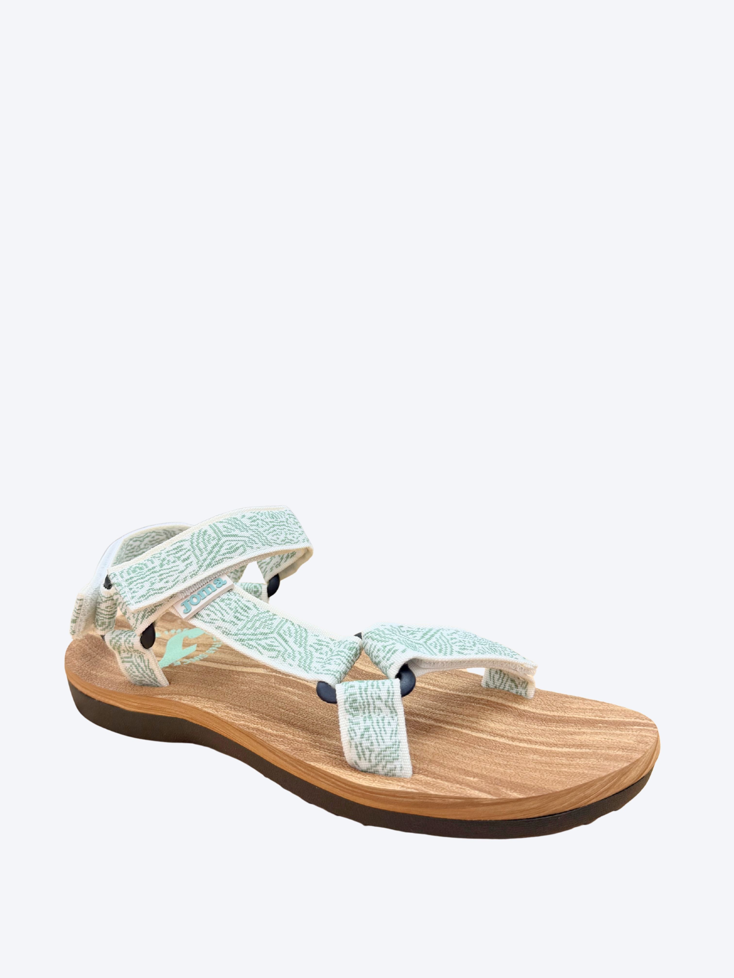 Sandalia mujer Joma estampado étnico verde vista diagonal frontal mostrando plantilla madera