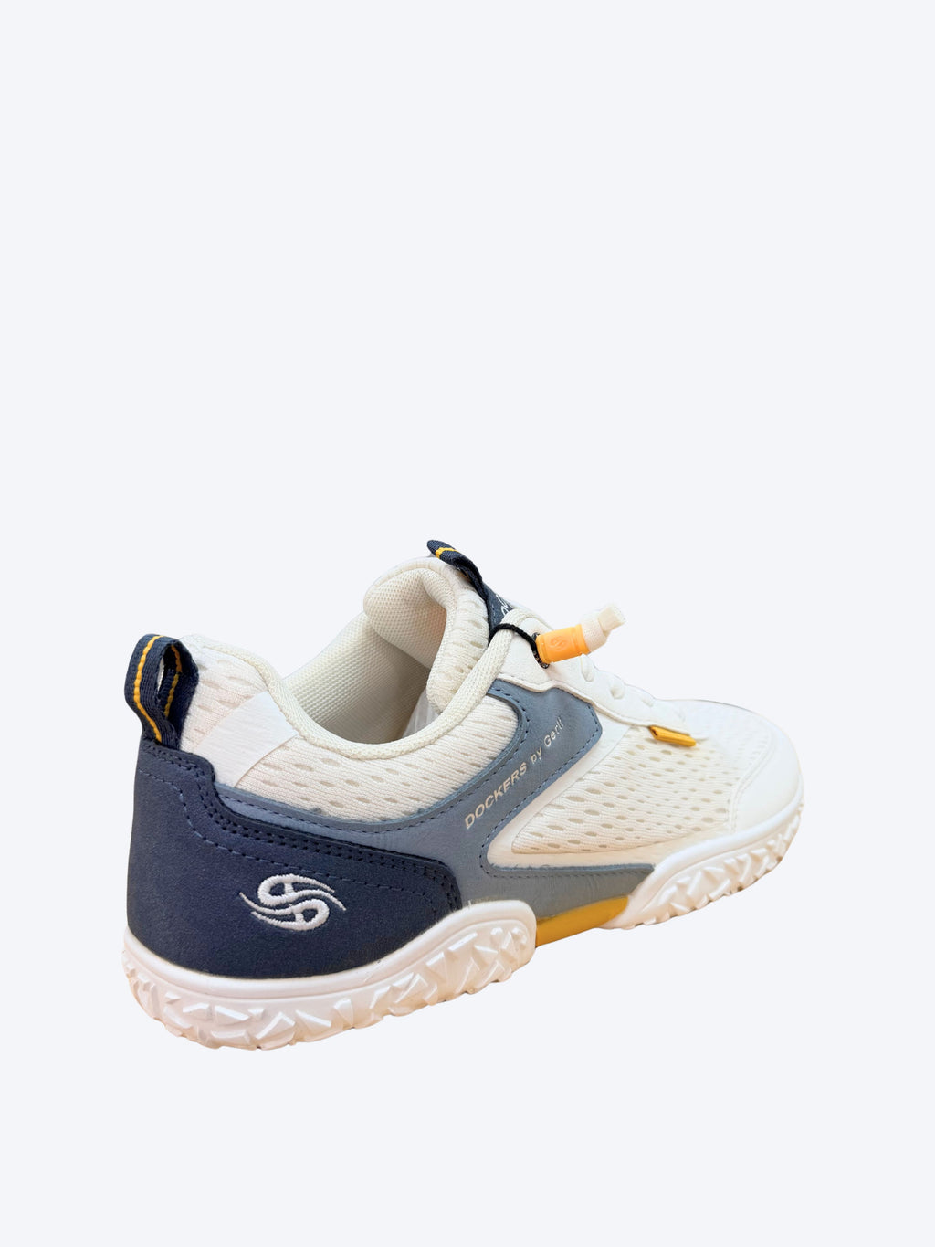 Zapatilla barefoot hombre Dockers blanco marino vista trasera con logo bordado y suela con tacos
