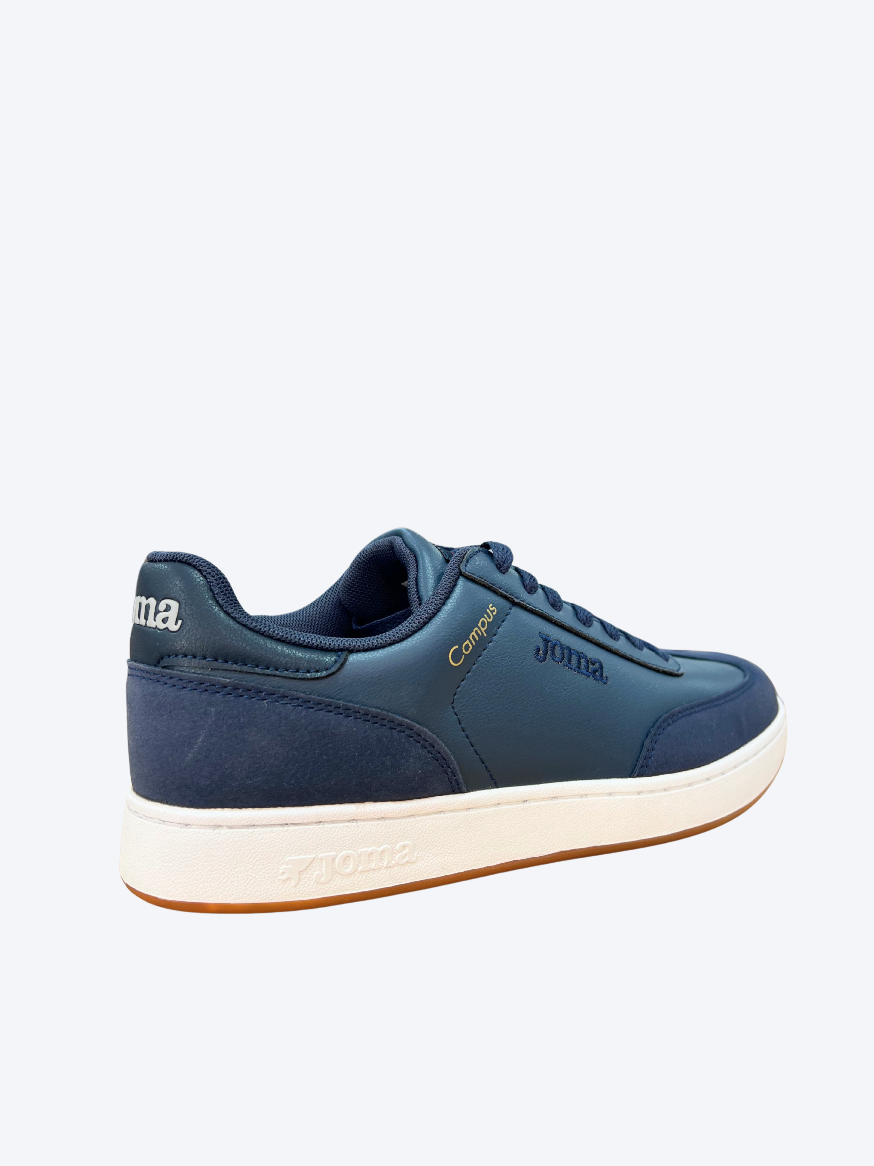 Vista trasera y lateral de las zapatillas Joma Campus para hombre en color azul con suela blanca