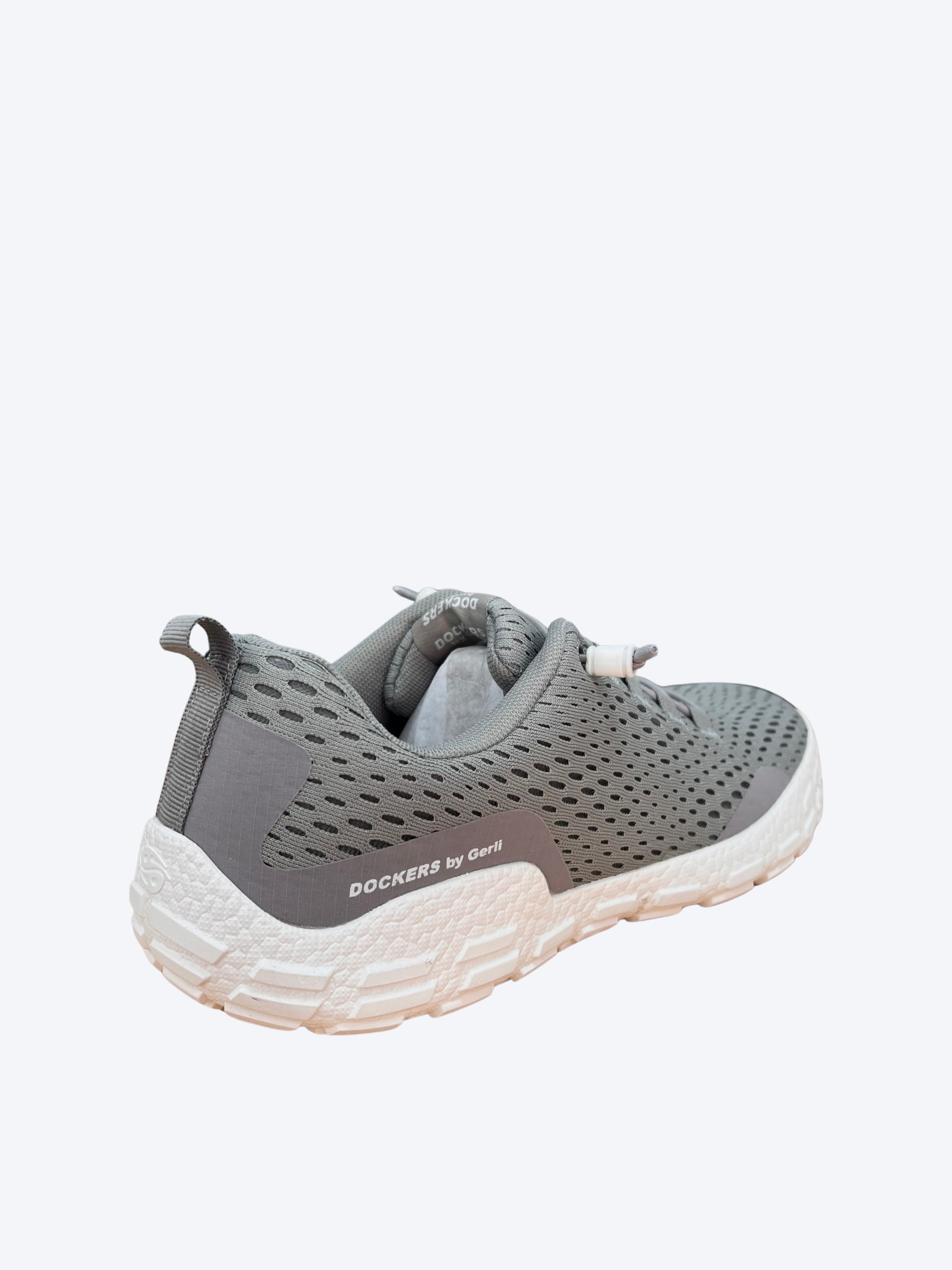 Vista trasera de zapato Dockers barefoot con suela flexible blanca